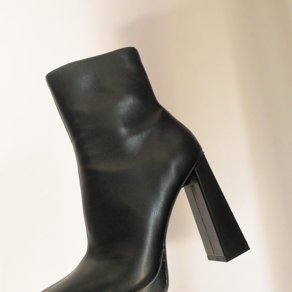 Steve Madden - Felicityyy Black (6.5 US) - Picture 3 of 4